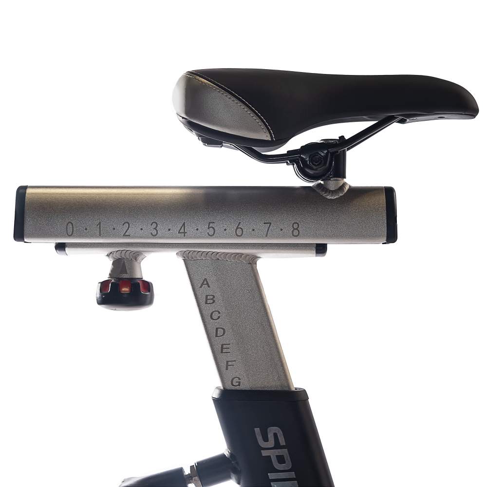 blade-adjustable-seat.jpg__PID:f4936e49-7b09-4595-8ff5-f825e4d5c4d7
